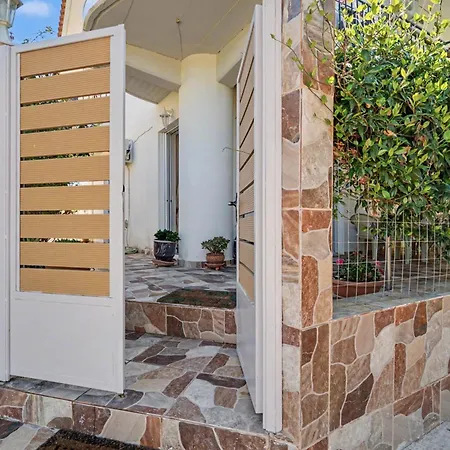 בית כפרי Blossom Beachfront House *